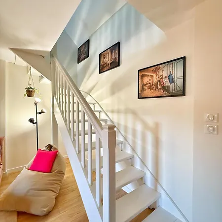 Charming Renovated Stone House 10 Minutes From Cluny Semesterbostad *