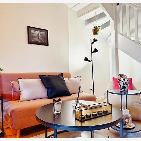 Charming Renovated Stone House 10 Minutes From Cluny Semesterbostad *